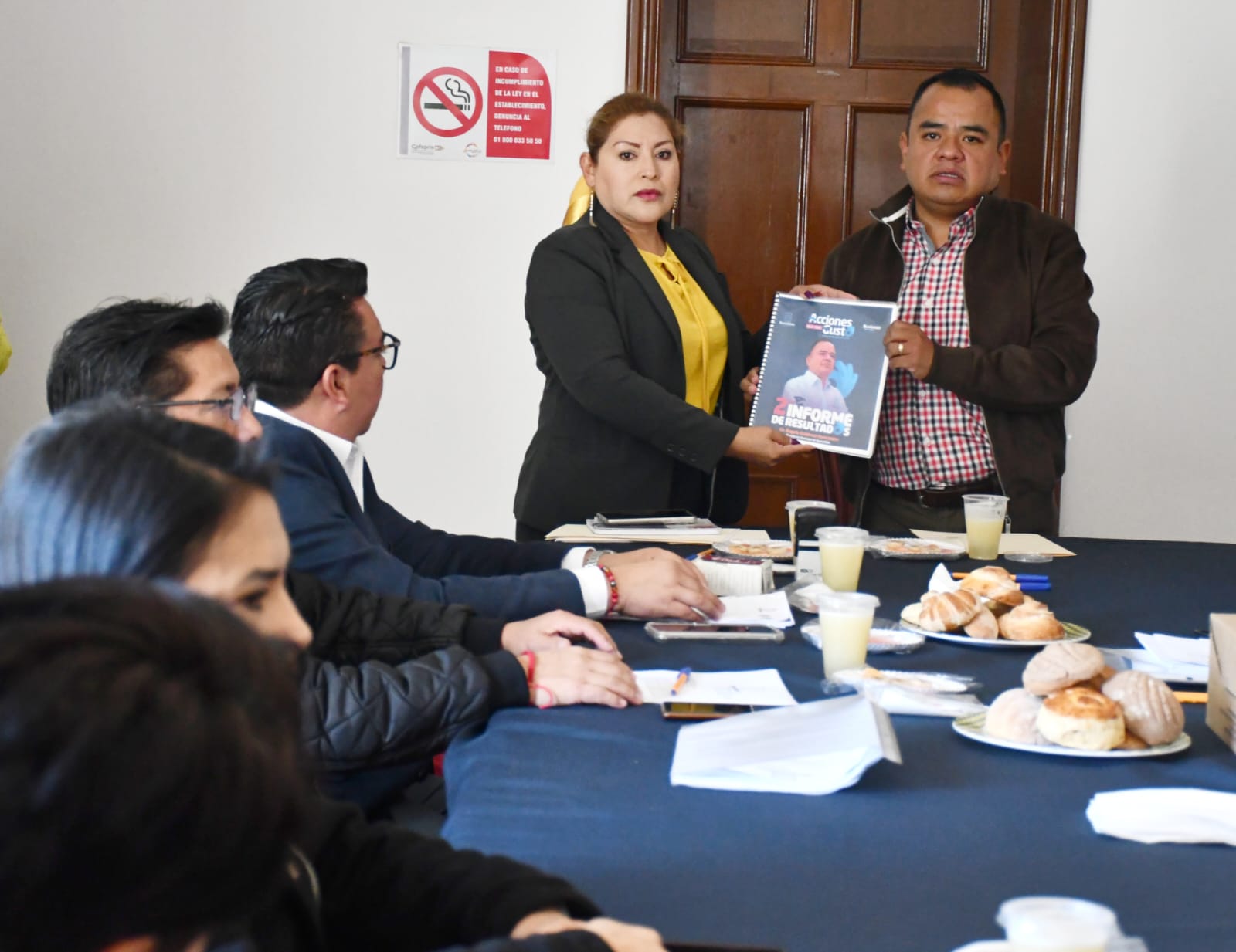 Alcalde Ángelo Gutiérrez entrega al Cabildo de Apetatitlán su segundo informe de gobierno